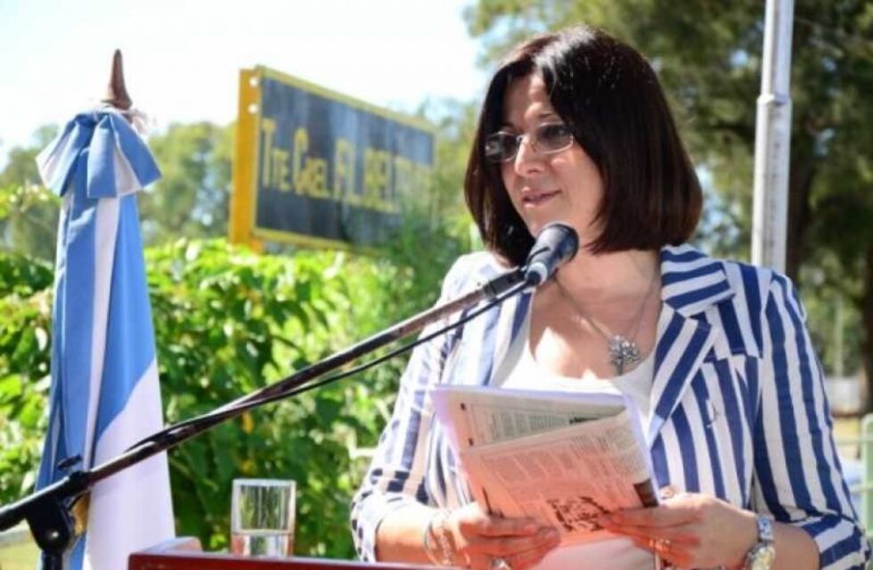 Intendente de Fray Luis Beltrán denunció a su predecesora por irregularidades en el pase a planta de empleados