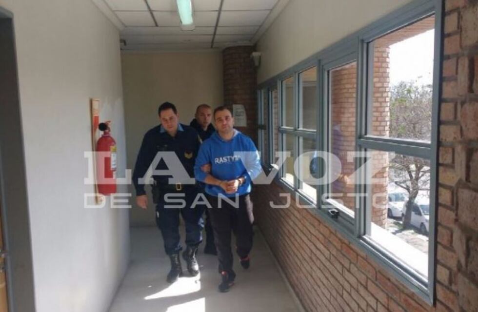 "Ella se mató con mi arma", dijo el policía preso por la muerte de su novia