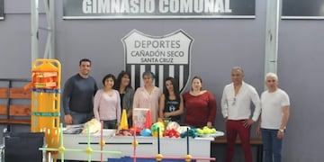 Entrega de elementos para actividad física y de primeros auxilios