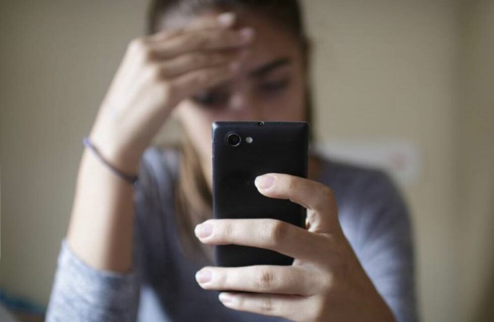 Grooming: detuvieron a un sujeto que enviaba fotos pornográficas  a una menor