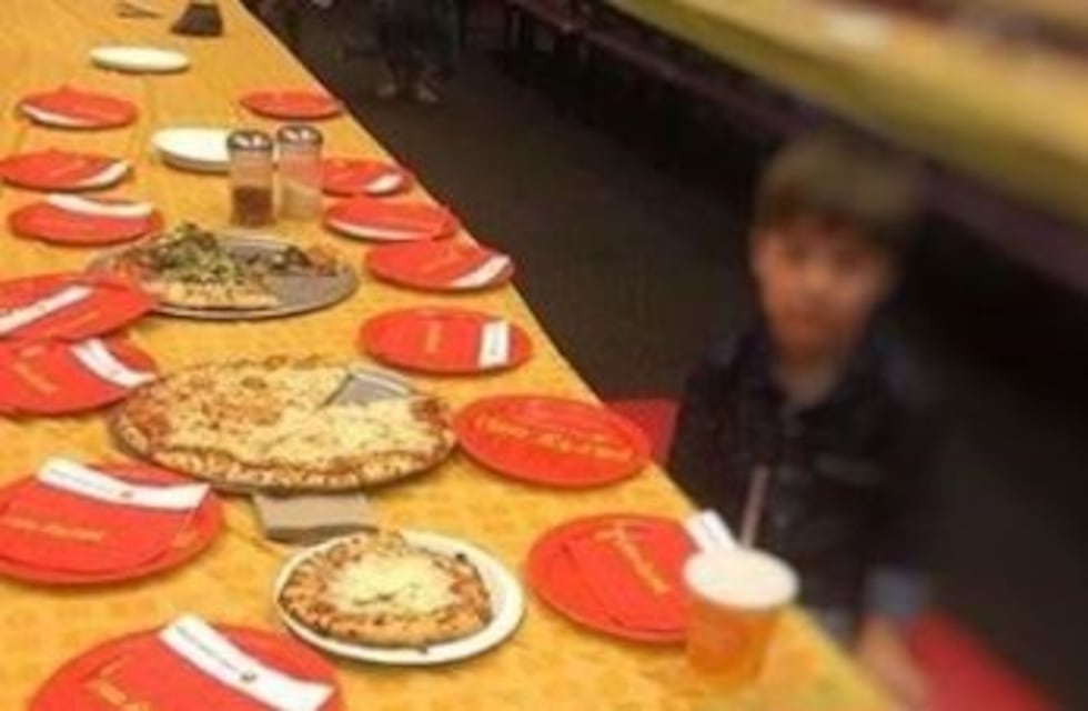 Invitó a 32 amiguitos a su cumpleaños, no fue nadie y su fallido festejo se viralizó