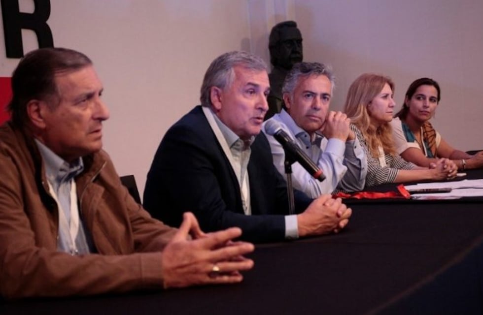 "Queremos tener una candidata o candidato de la UCR", avisó Morales
