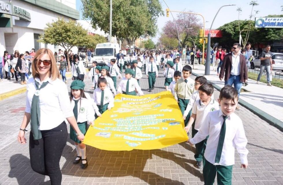 Más de 400 niños marcharon por la ecología en San Luis