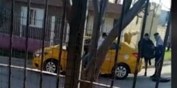 Un taxista fue víctima de una emboscada en Córdoba.
