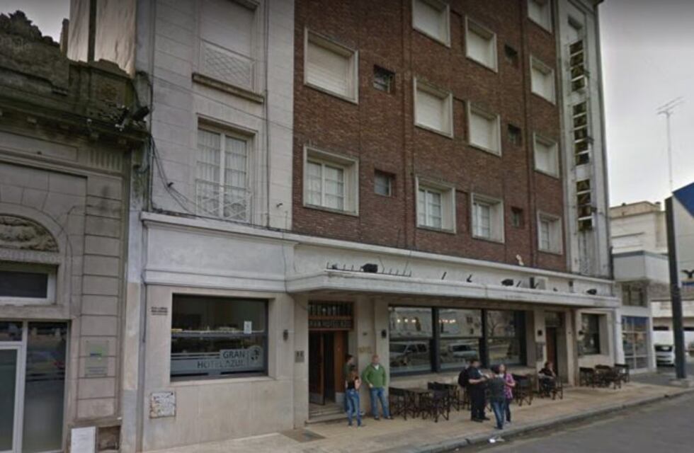 "Los tres empleados de YPF están solos y aislados en un piso", contó el dueño del Gran Hotel Azul