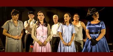 Siete tangos y una flor