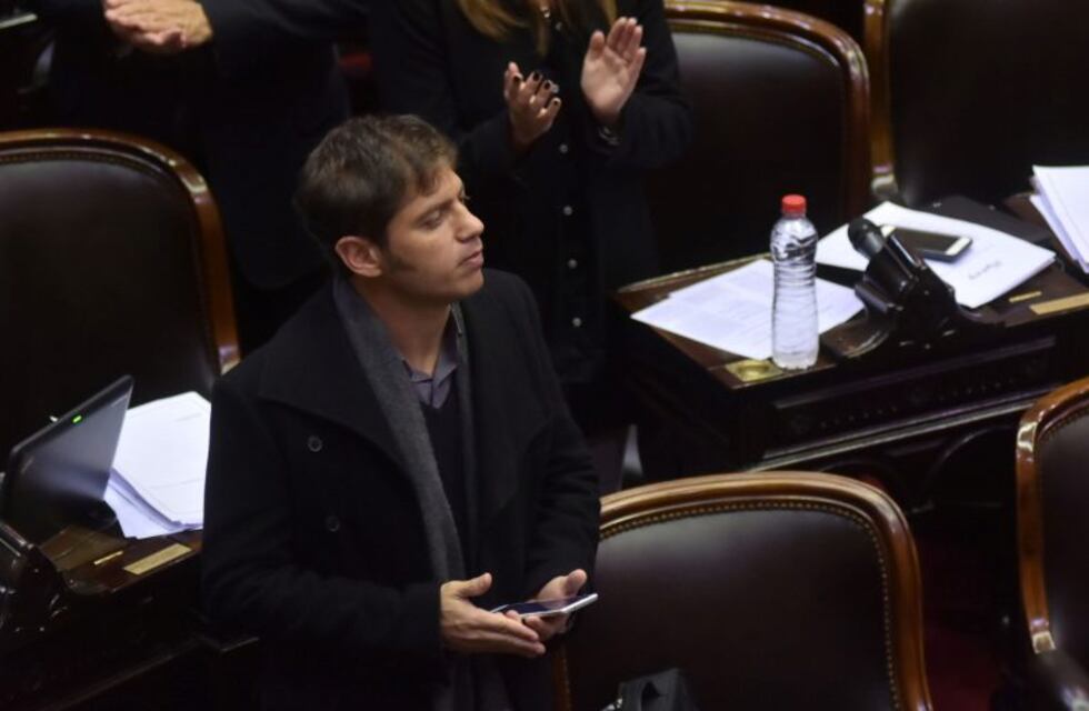 Kicillof le pidió a Peña que reconozca la "enorme estafa electoral" a sectores populares