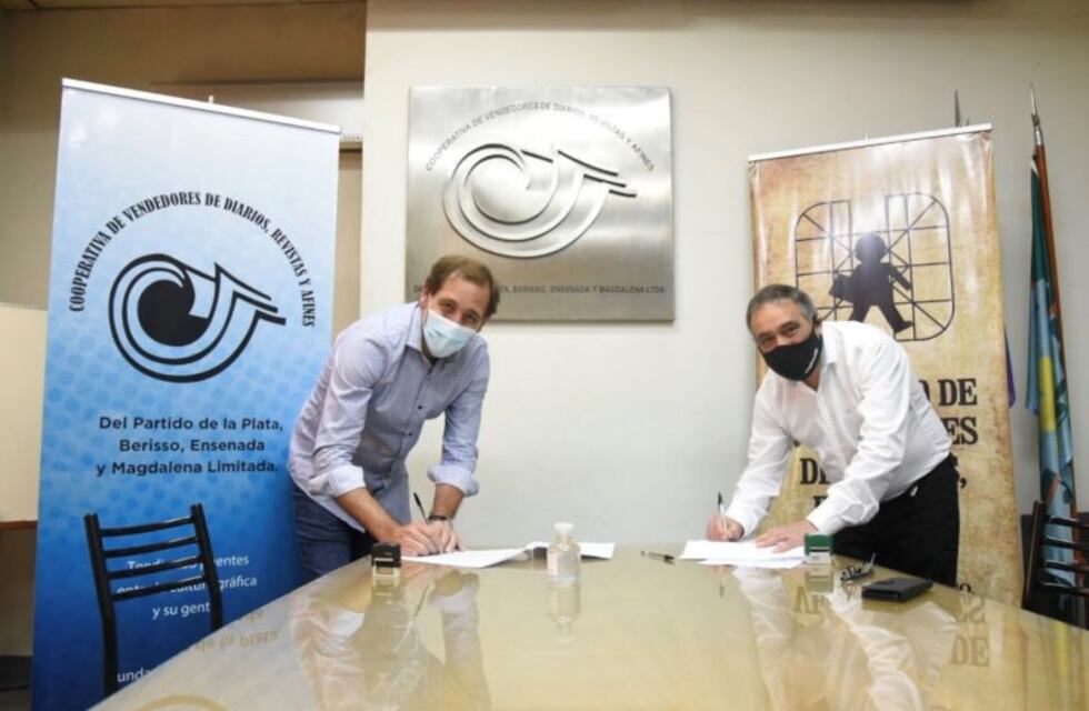 En La Plata, firman un convenio para regularizar los puestos de diarios y revistas