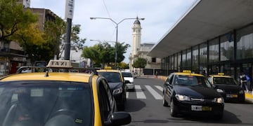 Los taxistas solicitaron revisar la tarifa\u002E (Archivo)
