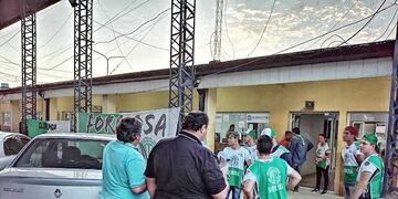 El gremio que defiende al trabajador que le habría sellado el pasaporte a Samid dice que no había sistema