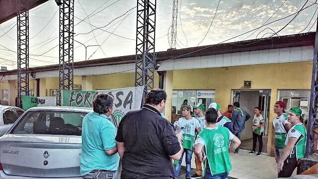 El gremio que defiende al trabajador que le habría sellado el pasaporte a Samid dice que no había sistema