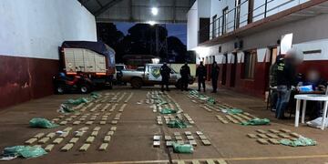 El chofer de la camioneta consiguió escapar luego de abandonar el vehículo\u002E