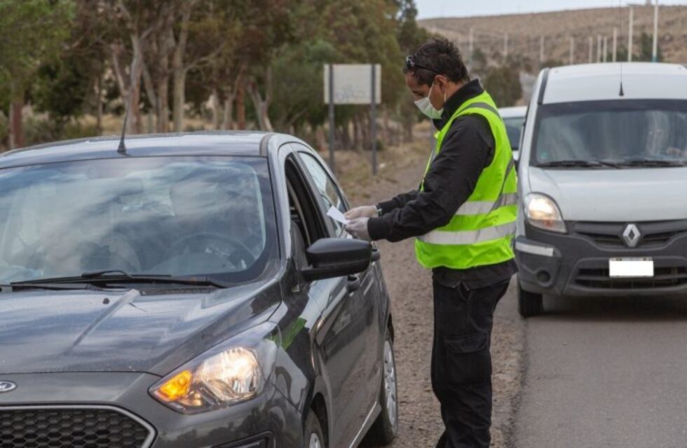 Multarán a los conductores que circulen sin justificación