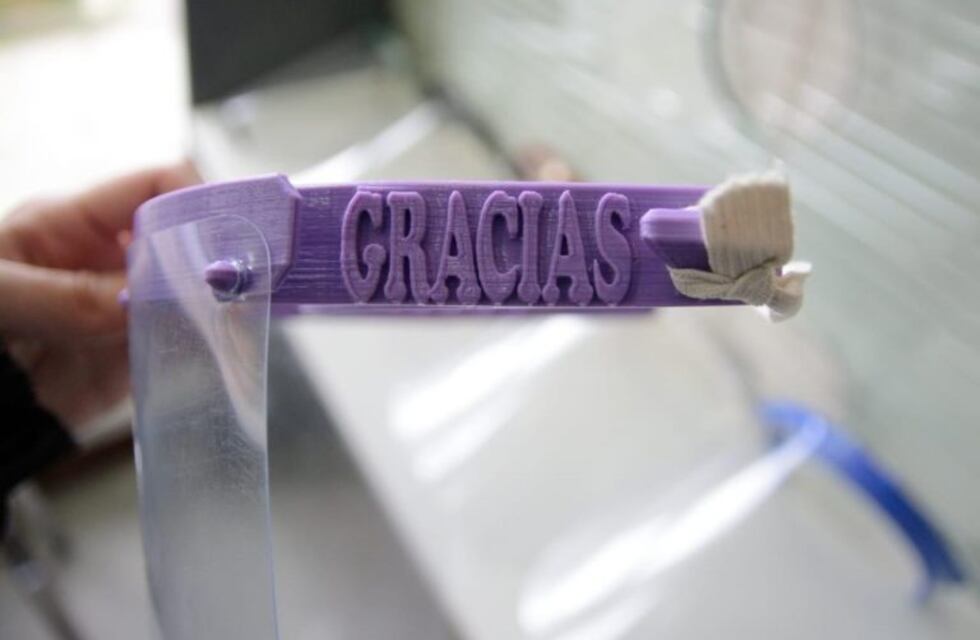La Municipalidad colaboró con materia prima para confección de máscaras protectoras 3D