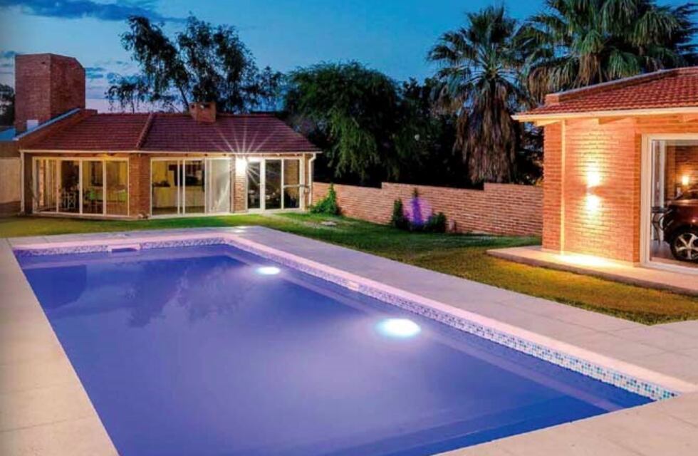 Indusplast: cómo mantener el agua de tu pileta