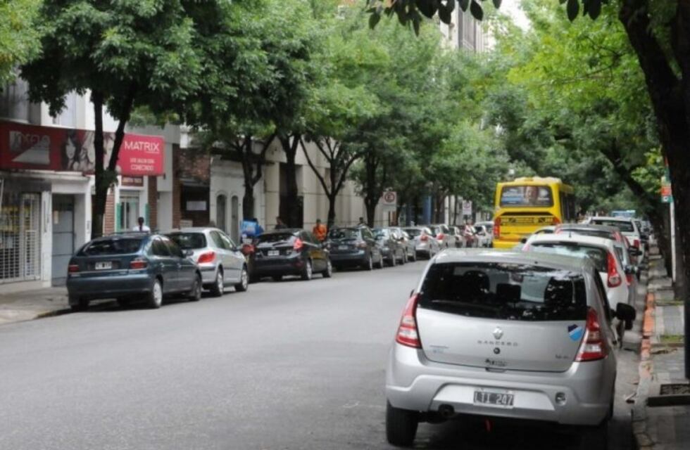 Extienden la habilitación de estacionamiento en ambas manos en Paseo Echesortu
