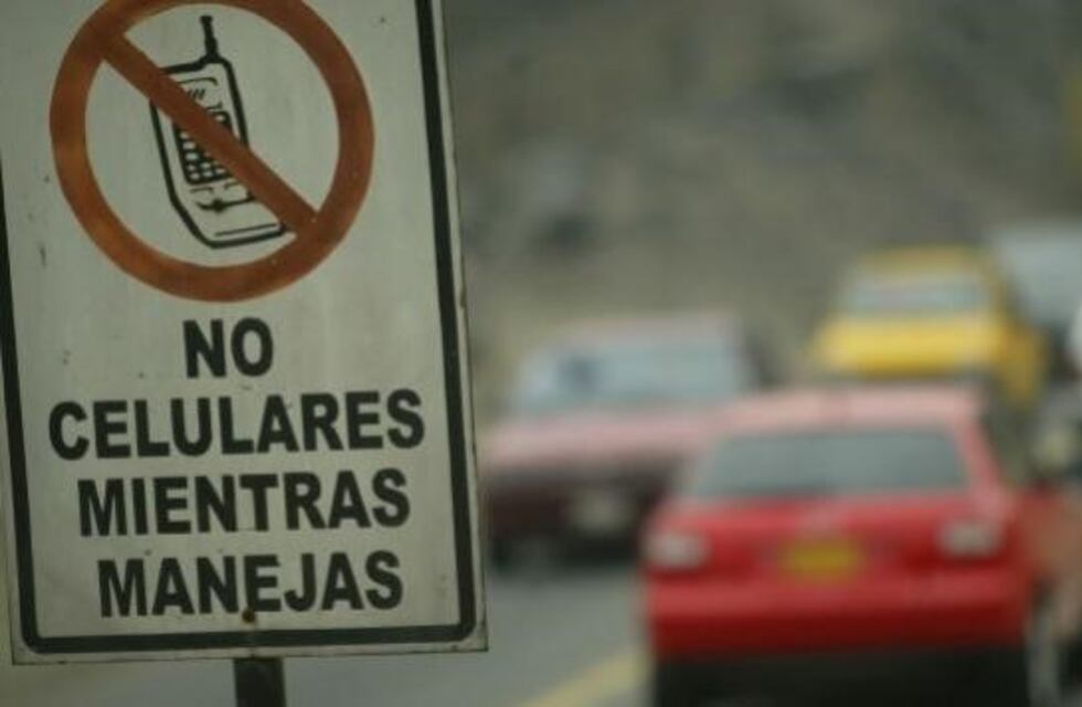 Acuerdo entre el IAPG y el Municipio para evitar el uso de celular al conducir