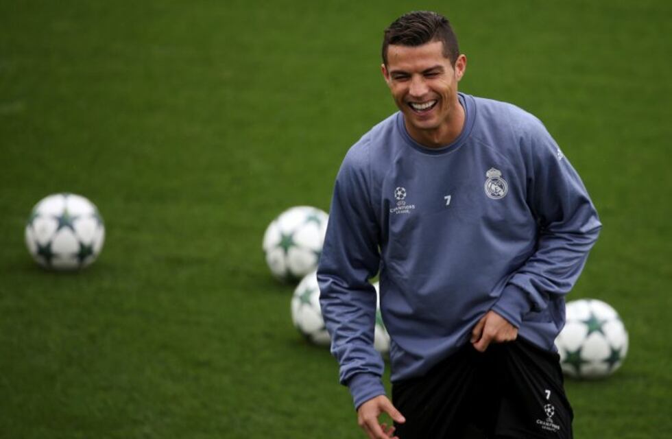Cristiano Ronaldo se lució con dos golazos en el entrenamiento del Real Madrid