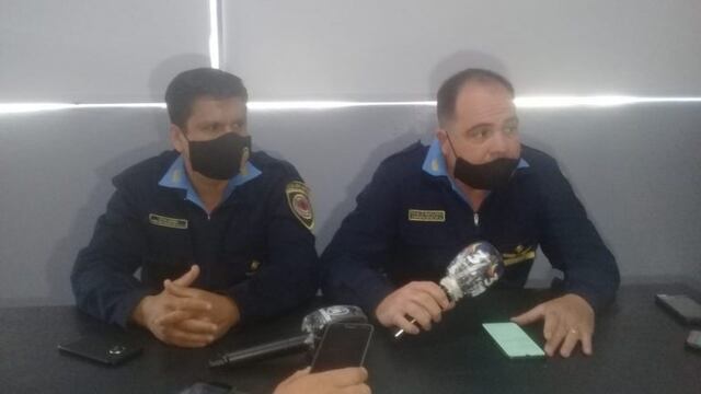 Comisario Inspector Pablo Berardo junto al Comisario Víctor Quevedo.