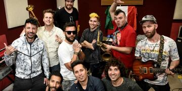 Los Caligaris celebran sus 20 años de vida con gran fiesta gran\u002E