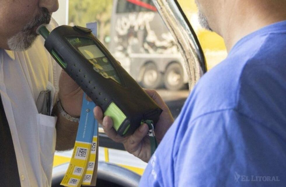 Detuvieron un camionero brasileño que manejaba alcoholizado, chocó a un auto y se escapó