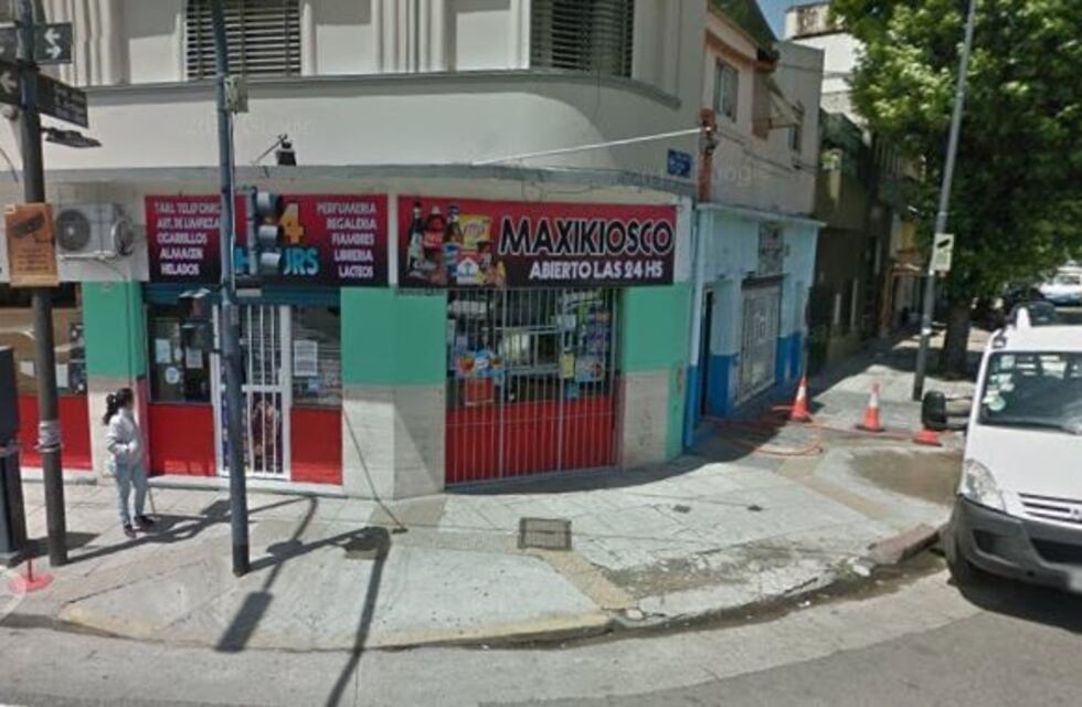 Allanaron un maxikiosco en La Paternal por presunta venta de drogas