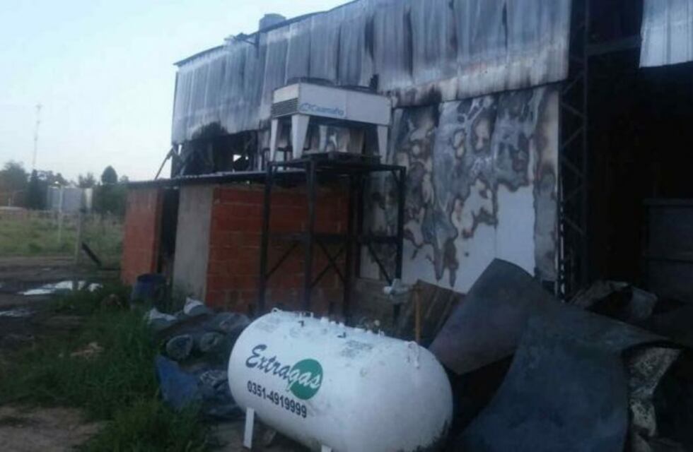 Empresaria española busca ayuda para reconstruir su frigorífico quemado en Córdoba