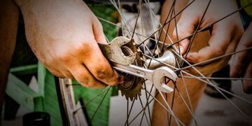 Taller de ciclomecánica en el Parque Sarmiento\u002E
