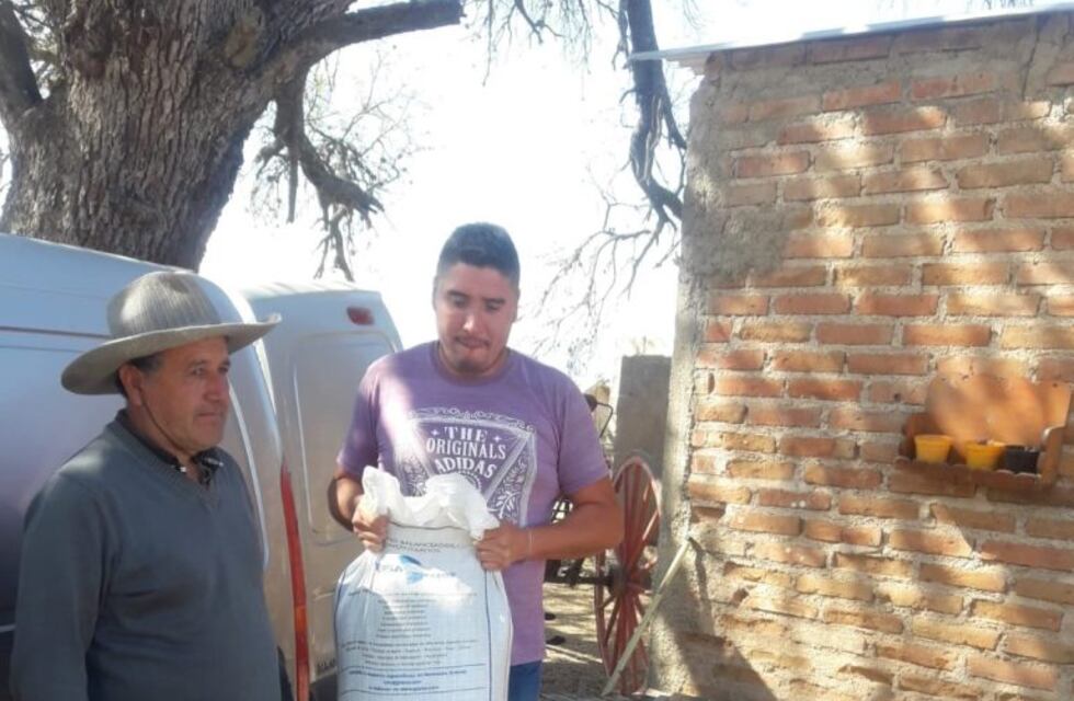 El ministerio de agricultura envió ayuda a los afectados al incendio