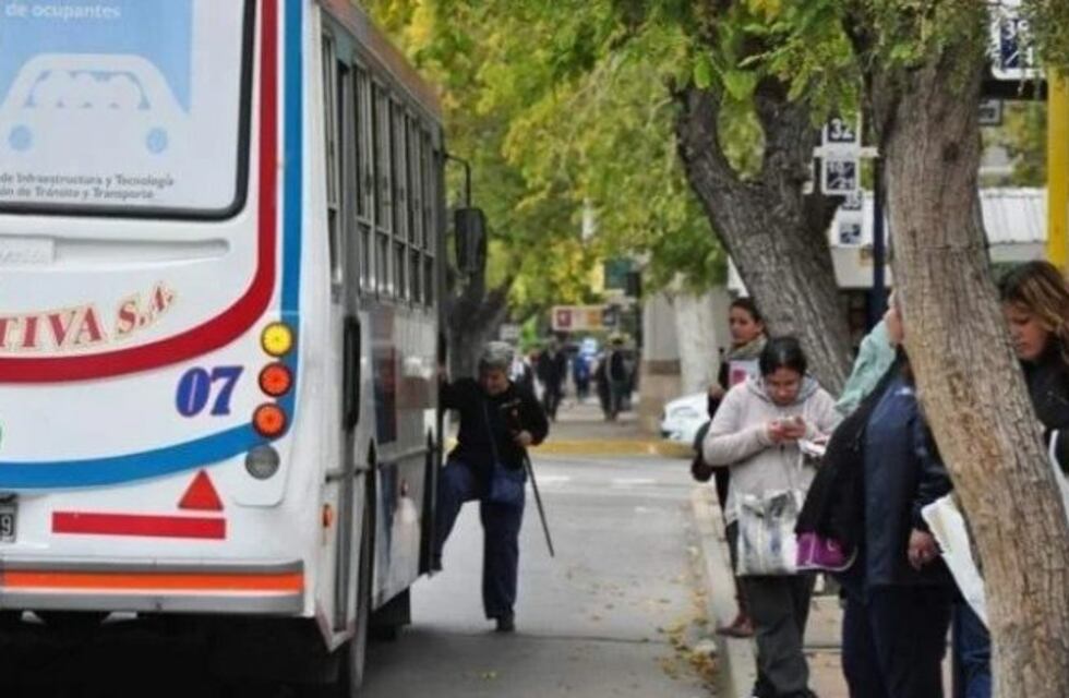 En San Juan no subirá el pasaje de colectivo por 120 días
