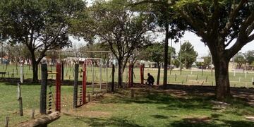 Trabajos de pintura en el Centro Vecinal Nicolas Batalla