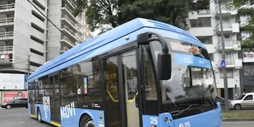 Los colectivos que dependen del Estado municipal deberán instalar nuevo equipamiento\u002E (Archivo)