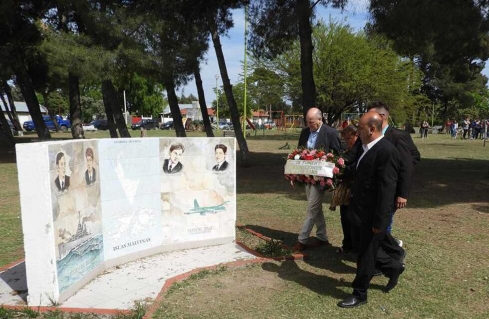 Se realizó el acto por el 121° aniversario de Villa Arias