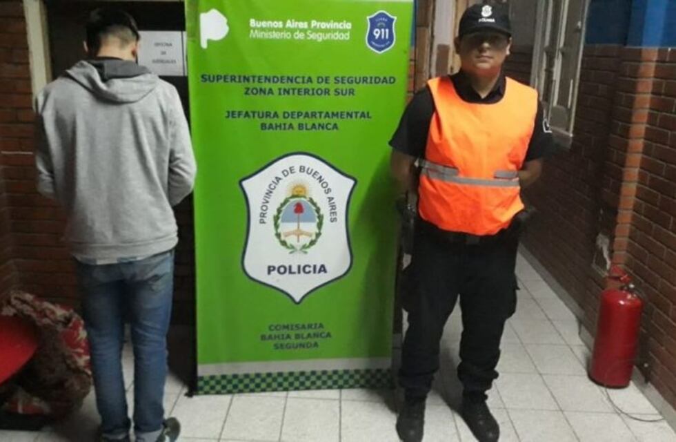 Arrestan al sospechoso que amenazó y asaltó a un taxista con un cuchillo