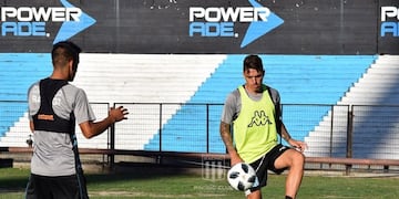 Renzo Saravia maduró en la Academia\u002E Este viernes, contra sus ex compañeros\u002E