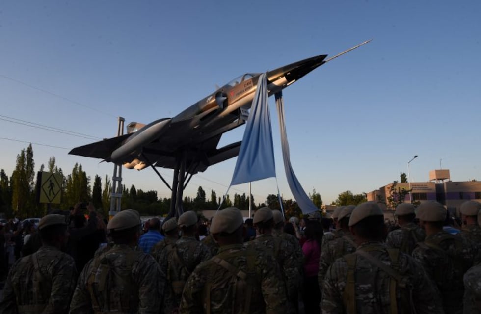 Un paseo mendocino homenajea a los Veteranos de Malvinas
