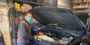 Trabajo de taller en una pyme\u002E Imagen ilustrativa\u002E