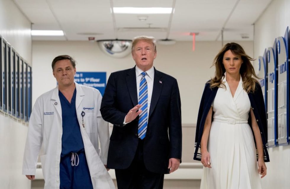 Masacre en Florida: Donald Trump visitó a los heridos y felicitó a los policías