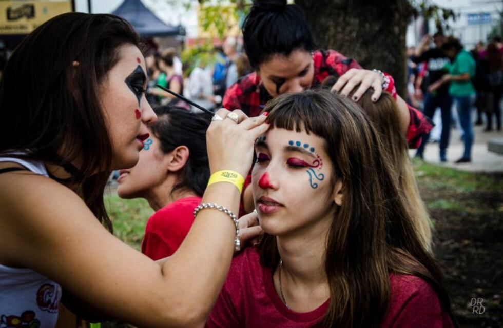 ¡Los Caligaris te pintan la cara en el Buen Pastor!