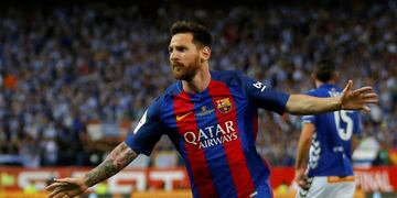 In this Saturday May 27, 2017 file photo, Barcelona's Lionel Messi celebrates after scoring a goal during the Copa del Rey final soccer match between Barcelona and Alaves at the Vicente Calderon stadium in Madrid, Spain\u002E Barcelona said Wednesday July 5, 2017, Argentina forward Lionel Messi has agreed to extend his contract that will tie him to the Spanish club through June 30, 2021\u002E (AP Photo/Daniel Ochoa de Olza, File) españa barcelona Lionel Messi futbolista del FC barcelona futbol futbolistas festejo de gol