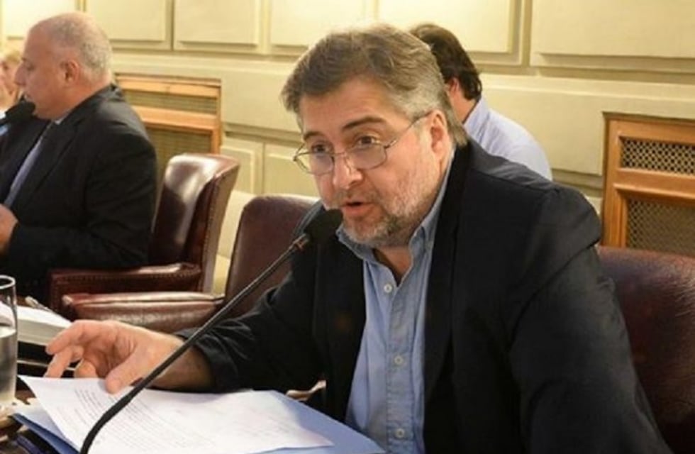 Roberto Mirabella: "que garanticen aguinaldo y sueldos hasta marzo es lo mínimo que podemos pedir"