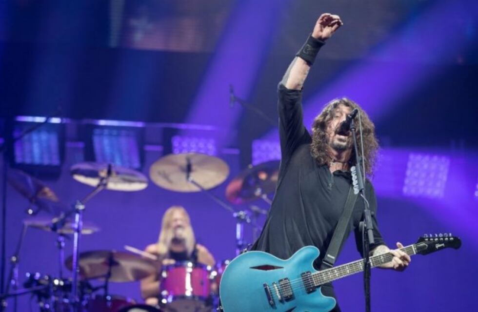 Cayó un meteorito en pleno recital de Foo Fighters