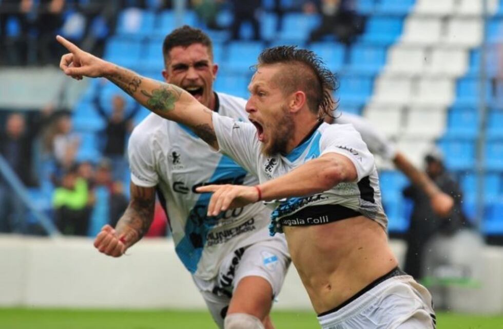 Lanús igualó 2-2 en su visita a Temperley