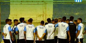 Ultimo en su zona, Racing no puede dejar pasar otra chance en el Miguel Sancho\u002E