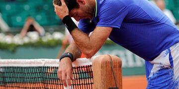 Argentina's Juan Martin del Potro during their third round match of the French Open tennis tournament at the Roland Garros stadium, Saturday, June 3, 2017 in Paris\u002E (AP Photo/Christophe Ena) paris francia juan martin del potro campeonato torneo abierto roland garros 2017 tenis partido tenista argentino