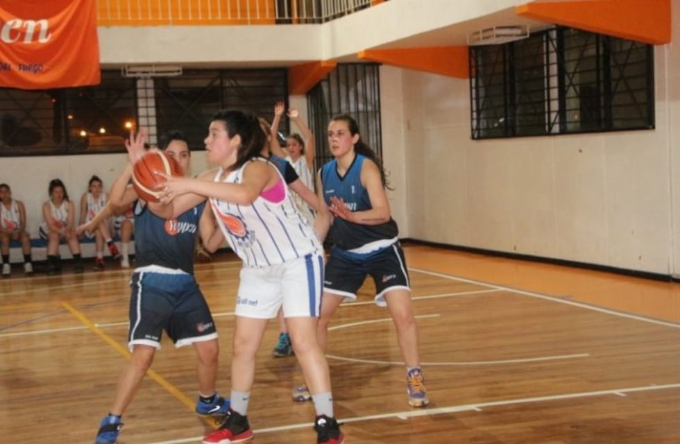 Las representativas provinciales no tuvieron un buen debut en el Argentino de Rio Gallegos