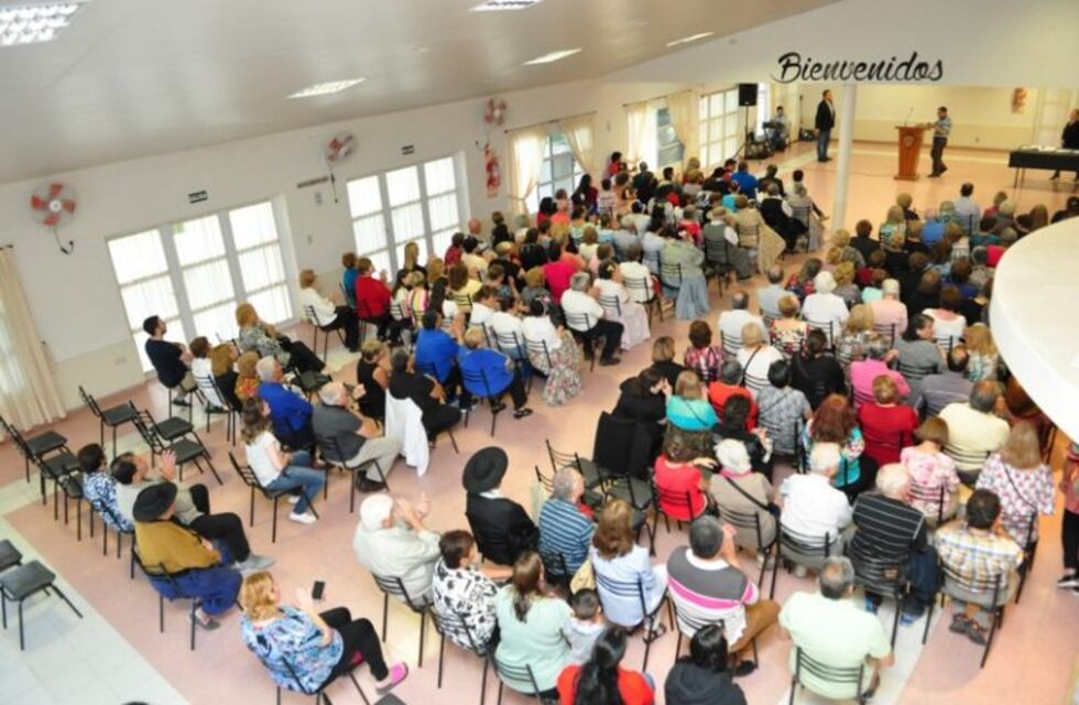 Entregaron los Certificados de los Talleres y Cursos para Adultos Mayores