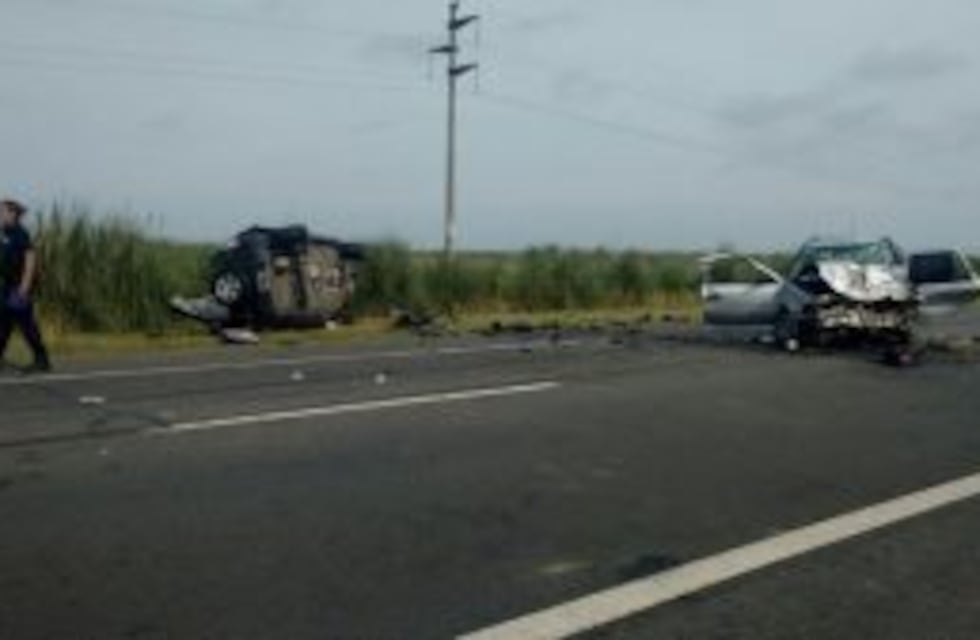 Accidente fatal en la ruta 11: Cinco muertos tras un choque frontal