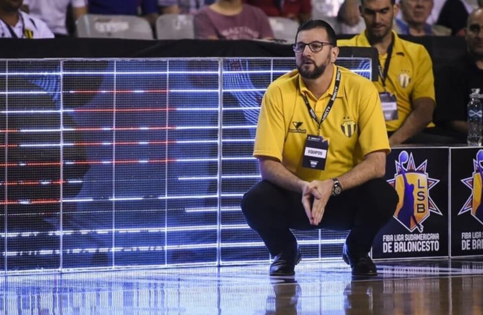 Atenas contrató a Sebastián Saborido como nuevo entrenador