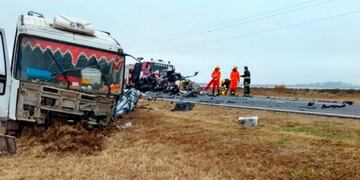 Cuatro muertos en un choque en cercanías de Canals (gentileza Puntal)